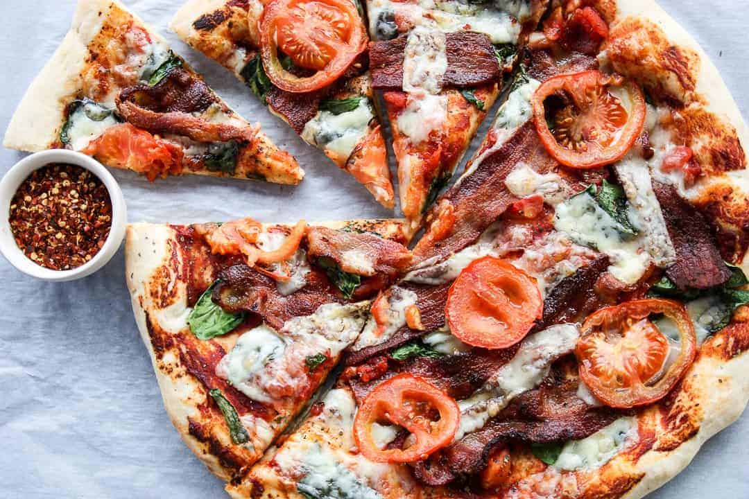 Bacon, Spinach & Tomato Pizza