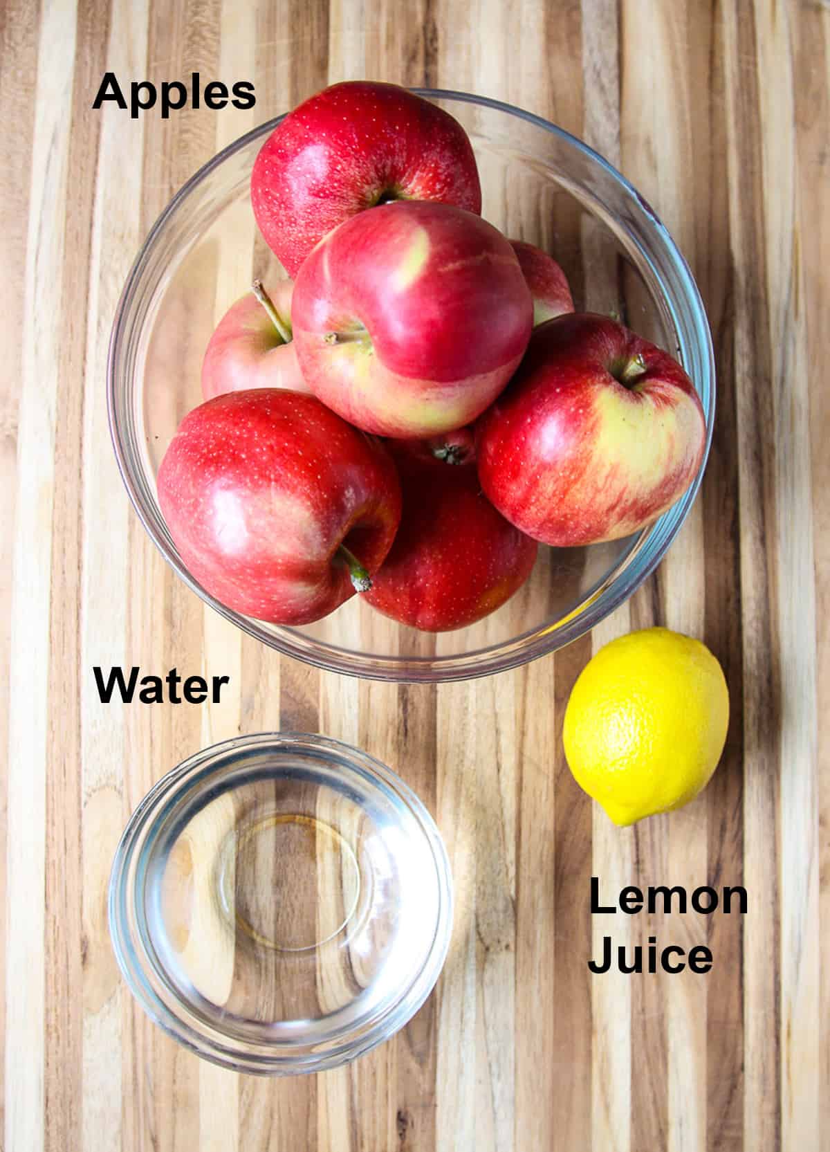 The ingredients to make homemade applesauce.