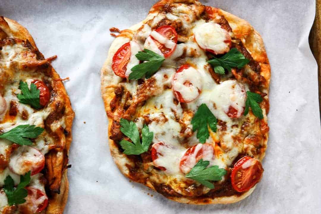 Naan bread pizzas