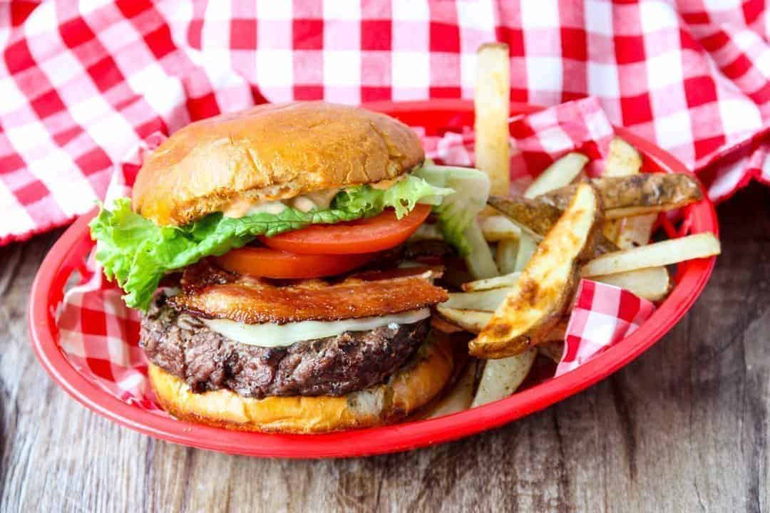 Grilled Chipotle BLT Burgers