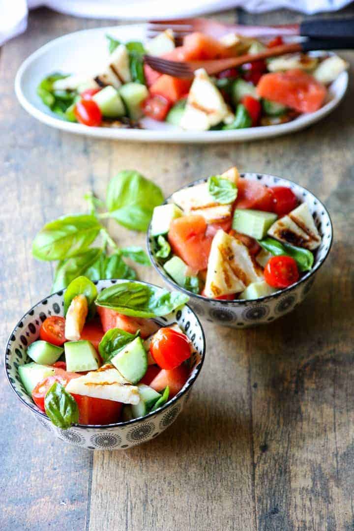 A bowl of salad, with Halloumi and Garnish